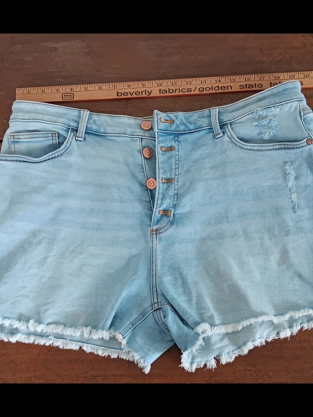 LC Lauren Conrad Light Blue Distressed Button-Front Jean Shorts  Sz 18W